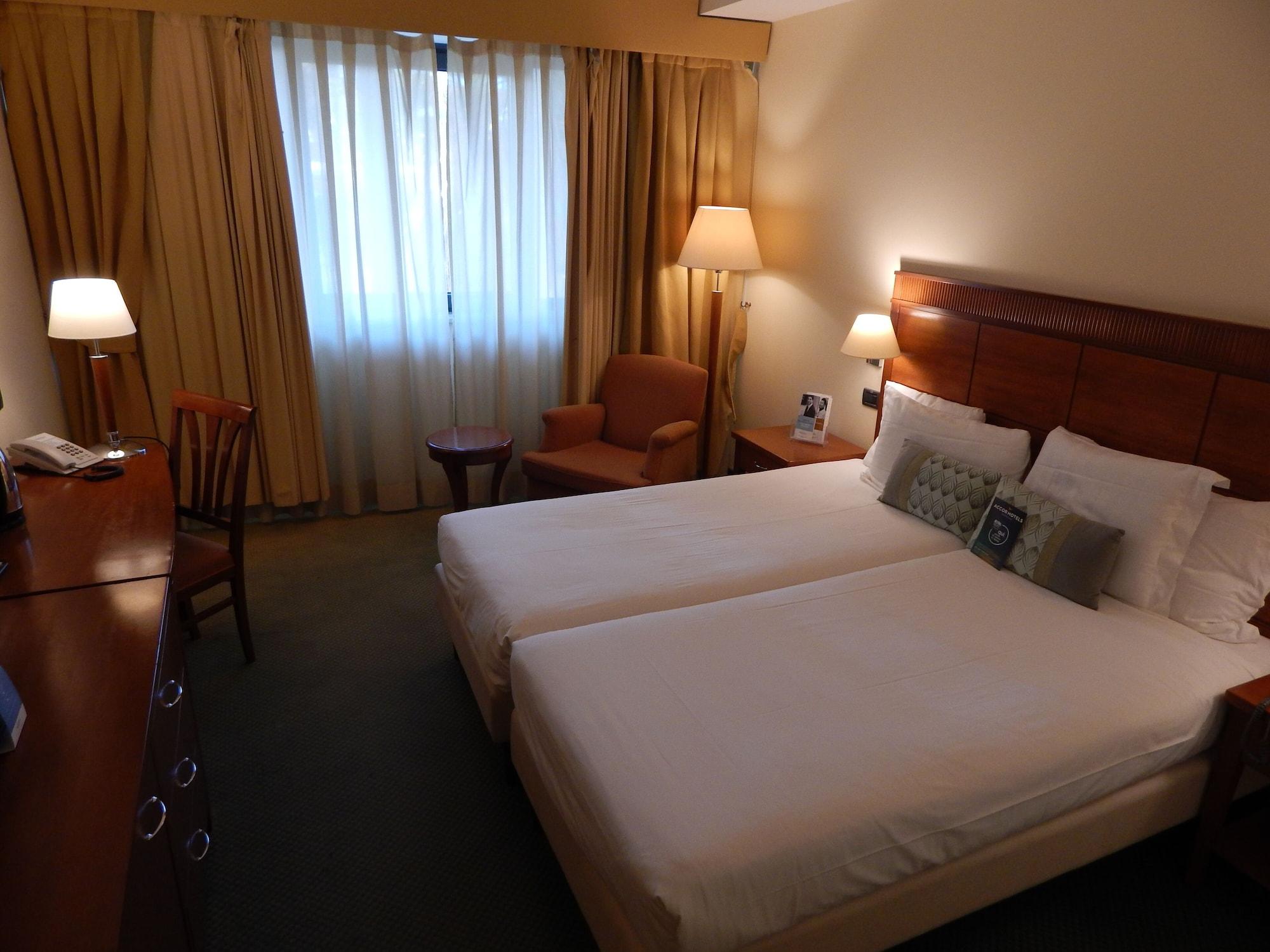 เมอร์เคียว โรม เลโอนาร์โด ดา วินชี แอร์พอร์ต Hotel ฟิวมิชีโน ภายนอก รูปภาพ